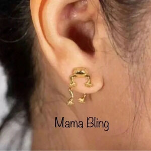 3 for $25/ 3D Gold Frog Stud Earrings NWT